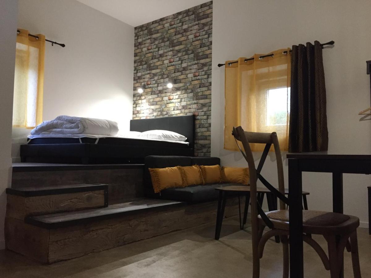 Domaine Chamarel Villa Saint-Paulet-de-Caisson Екстериор снимка